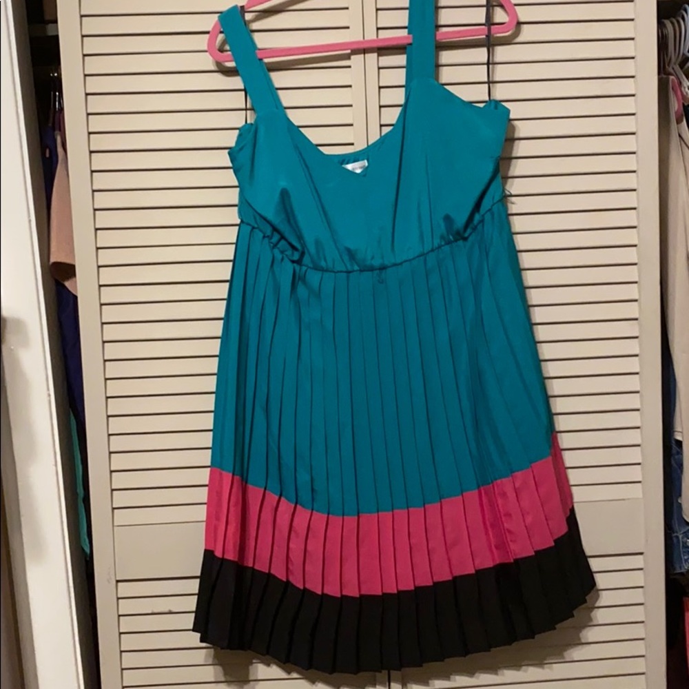 *New* Motherhood maternity pleated dress